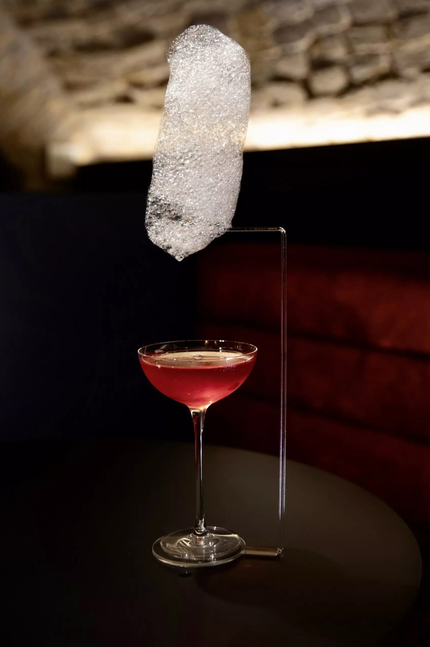 bar